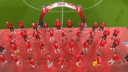 DISTANCIRANO SLAVLJE Salcburg demonstrirao beskontaktnu radost!