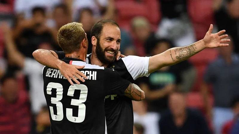 Iguain napušta Staru damu