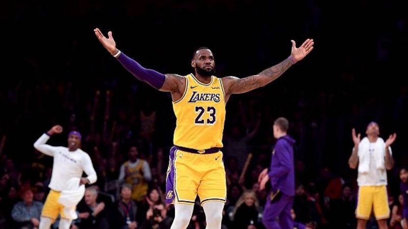 Lejkersi uputili žalbu NBA ligi zbog malog broja slobodnih bacanja dosuđenih Lebronu Džejmsu