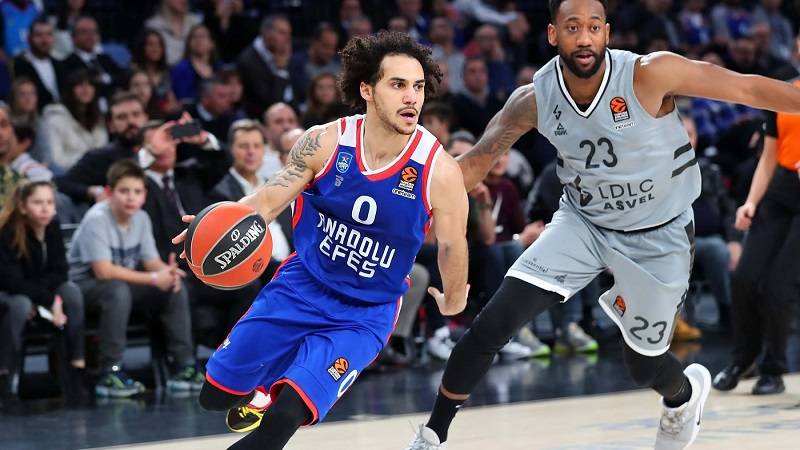 Šejn Larkin: "Imao sam nekoliko odličnih ponuda iz NBA lige, ali ostajem u Efesu"