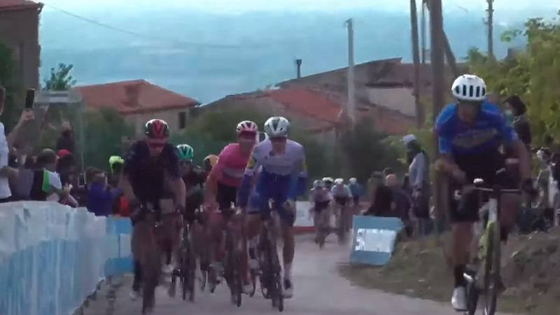 Điro d'Italija: Ulisi brži od Almeide u sprintu na cilju 13. etape