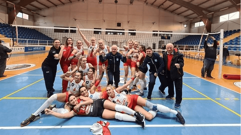 Odbojkašice Jedinstva ubjedljive protiv Smeča u Lukavcu