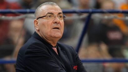 Jasmin Repeša ponovo fizički nasrnuo na svog igrača (VIDEO)