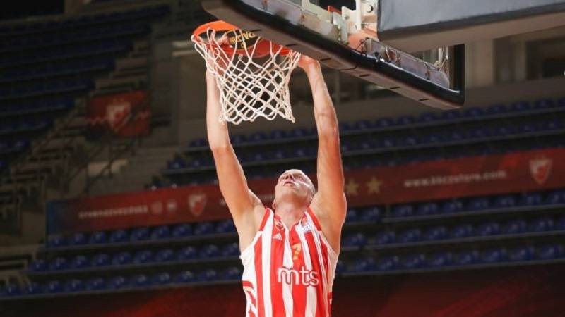 Zvezda u triler završnici bila uspješnija i slavila protiv najvećeg rivala