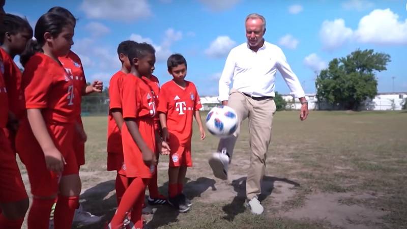 Rumenige: "Volim Levandovskog, ali Ronaldo je zasluženo najbolji igrač vijeka"