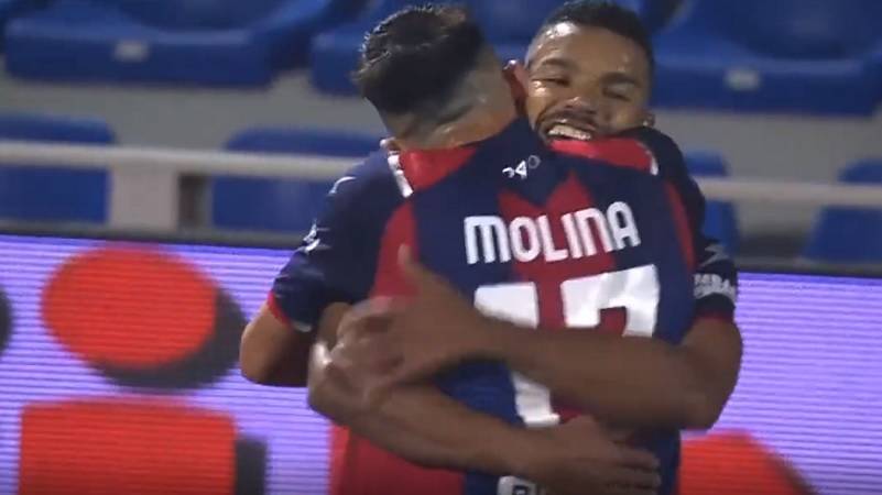 Žunior Mesias sa dva gola u prvom poluvremenu, donio pobjedu Krotoneu protiv Parme