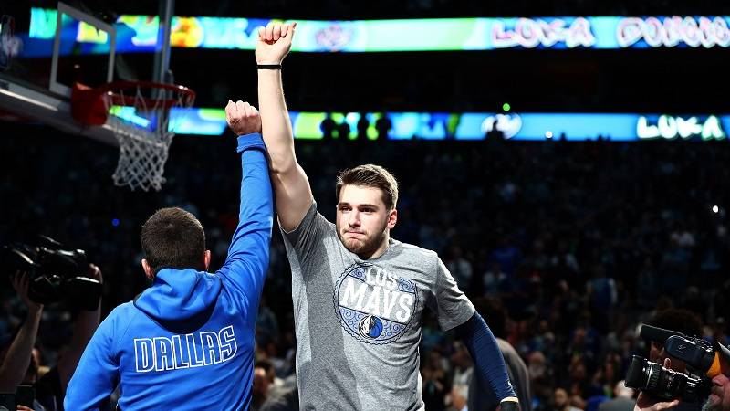 Dončić bio bolji u okršaju sa Vučevićem (VIDEO)