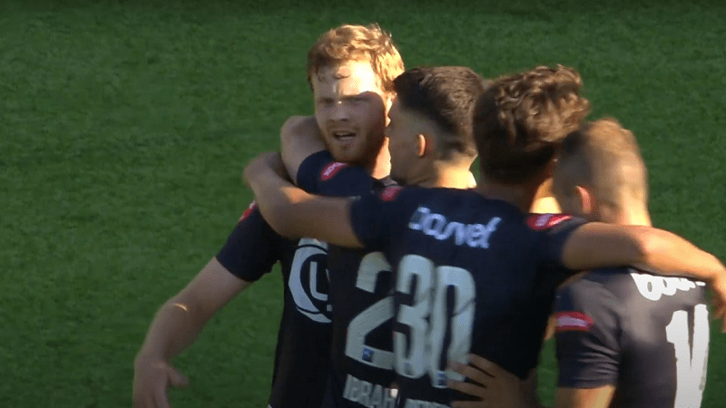 Viking okačio kopačke o klin sa samo 27 godina da bi se vratio na stari posao