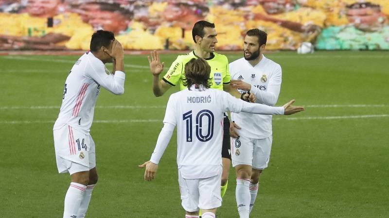 FS Španije pomaže Realu pred El Klasiko: Član žalbene komisije koji navija za Madriđane smanjio kaznu Naču