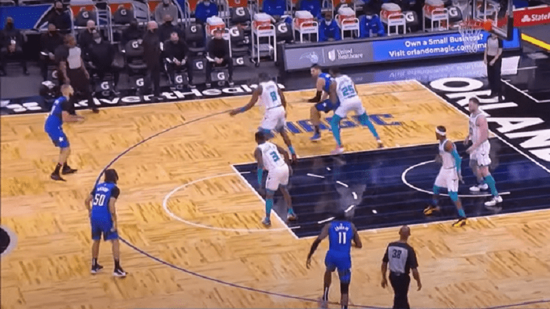 Predstojeći meč između Hornetsa i Medžika donosi nikada viđenu situaciju u NBA ligi