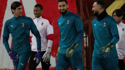 (FOTO) Osvanula veoma neprijatna poruka za golmana: “Go*no jedno nisi dobrodošao”