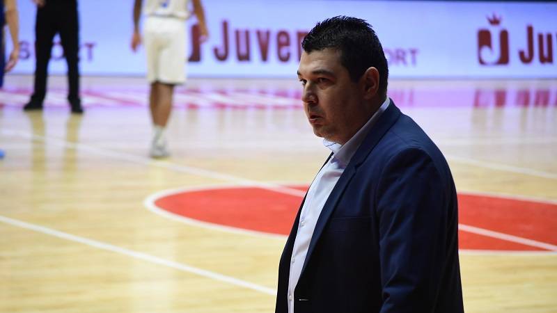 Dragan Nikolić predvodi Borac i naredne sezone