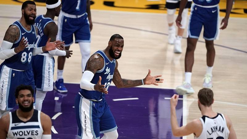 Lebron Džejms: "Trener je želio da ja izvedem loptu, ali sam demonstrativno odbio"