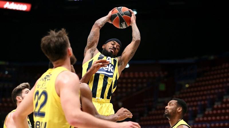 Fenerbahče brzo zaboravio Efes i trocifrenim brojem se prošetao gradom mode