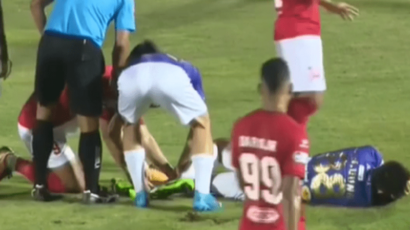 Krvničkim startom slomio nogu kapitenu svoje reprezentacije (VIDEO)