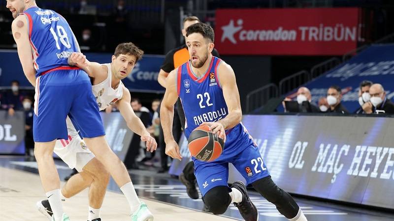 Micić se pridružio Lučiću u idealnoj petorci Evrolige