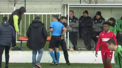 Volkov fizički napao sudiju, dobio crveni karton i bacao klupu (VIDEO)