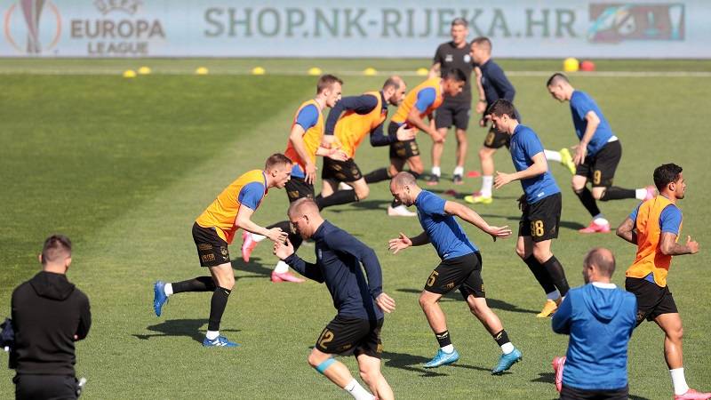 Dinamo zadovoljno trlja ruke, Osijek i Rijeka odigrali bez golova