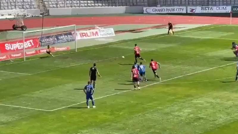 Od čiste fudbalske elegancije do očajnih izvođenja, Panenka proživljava svoje najgore dane (VIDEO)