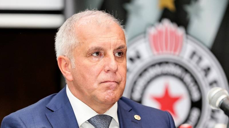 Obradović primio nagradu za životno djelo, pa poručio: "Pokušaću da vratim Partizan gdje mu je mjesto"