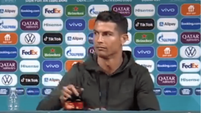 Ronaldov potez koštao Koka-Kolu ogroman novac