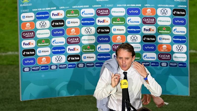 Dva stručnjaka iz Premijer lige i Manćini u izboru za najboljeg trenera godine