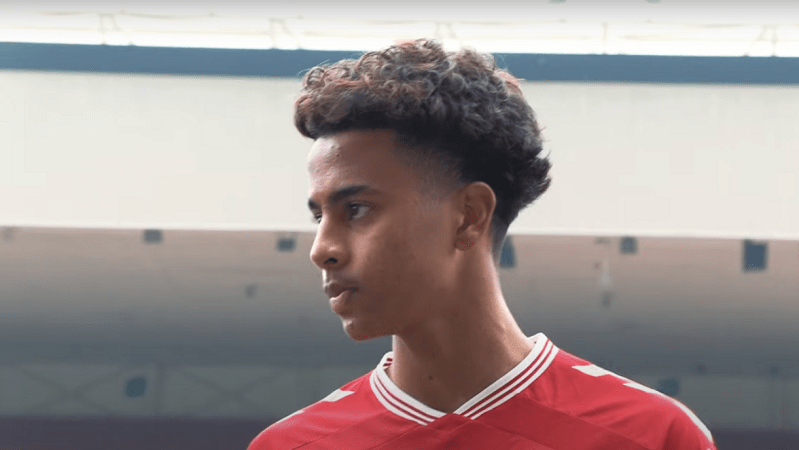 Portsmutu zbog povreda nedostajao igrač, protivnik im pozajmio, a onda se desila bizarna scena