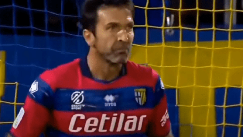 Bufon poslije 20 godina zaigrao za Parmu (VIDEO)