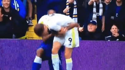 Dok roditelji ne gledaju: Bamford priredio tuču kao iz vrtića (VIDEO)