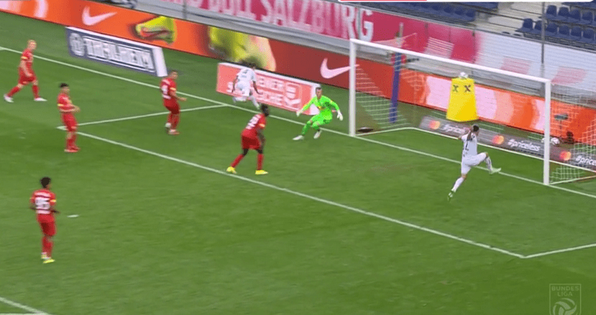 Nevjerovatan promašaj na meču Salzburga i Klagenfurta (VIDEO)