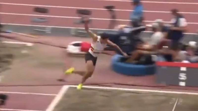 Teška povreda belgijskog desetobojca prilikom skoka u dalj (VIDEO)