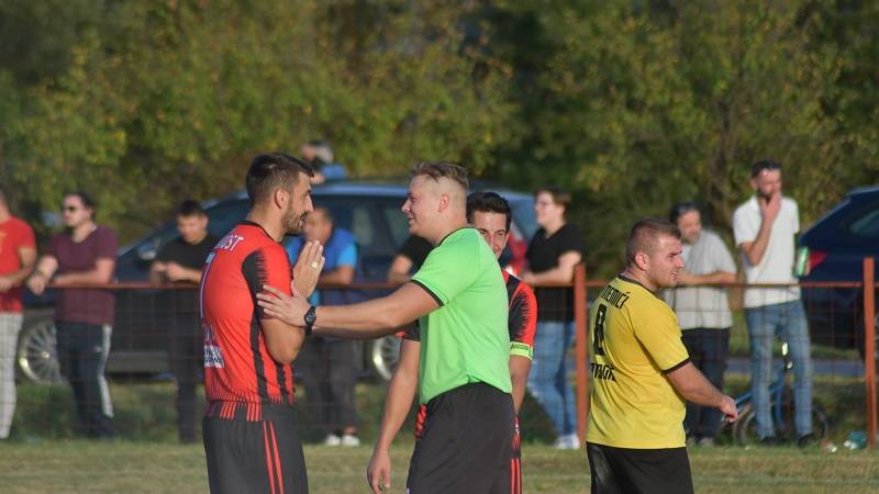 Iz federalnog trećeligaša poručuju: "Fudbal je mrtav, kunemo se da nas nećete uništiti"