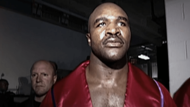 Bokserski svijet na nogama: Holifild nakon deset godina u ringu