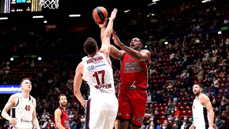 CSKA izgubio u Milanu na startu Evrolige, povreda Milutinova obilježila meč (VIDEO)