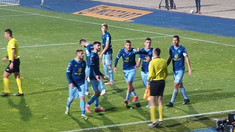 Zeljeznicar negodovanje