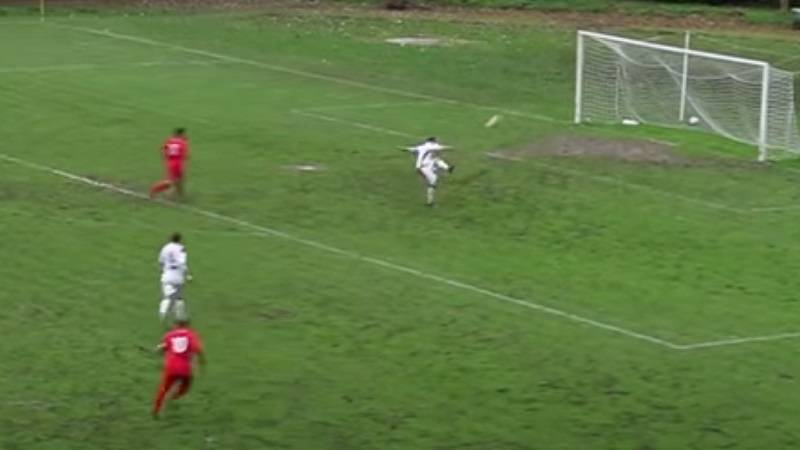 (VIDEO) Jedan od najbizarnijih autogolova u istoriji fudbala postignut u Italiji