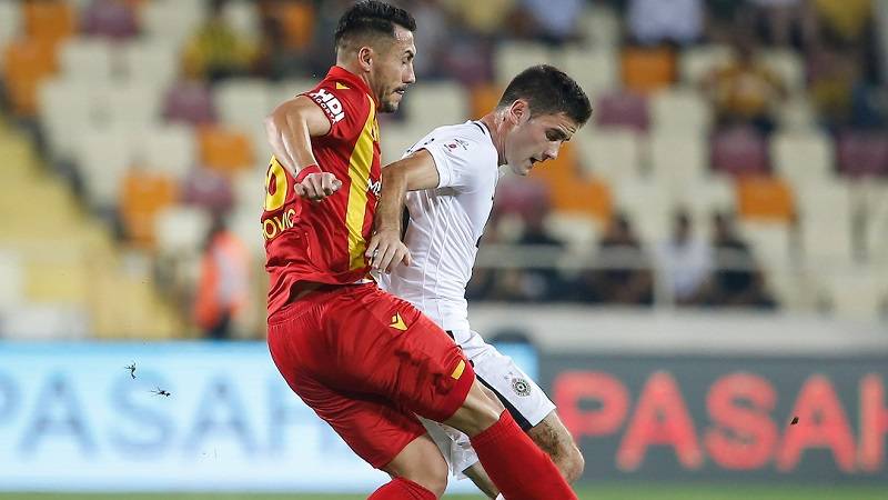 (VIDEO) Zasjenio Balotelija: Bivši igrač Sarajeva, Veleža i Želje pretukao stativu