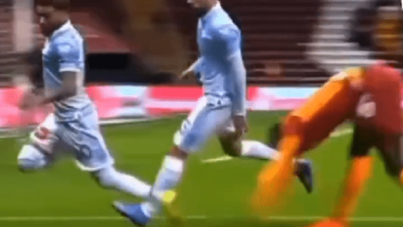 (VIDEO) Na bizaran način fudbaler Galatasaraja doživio težu povredu