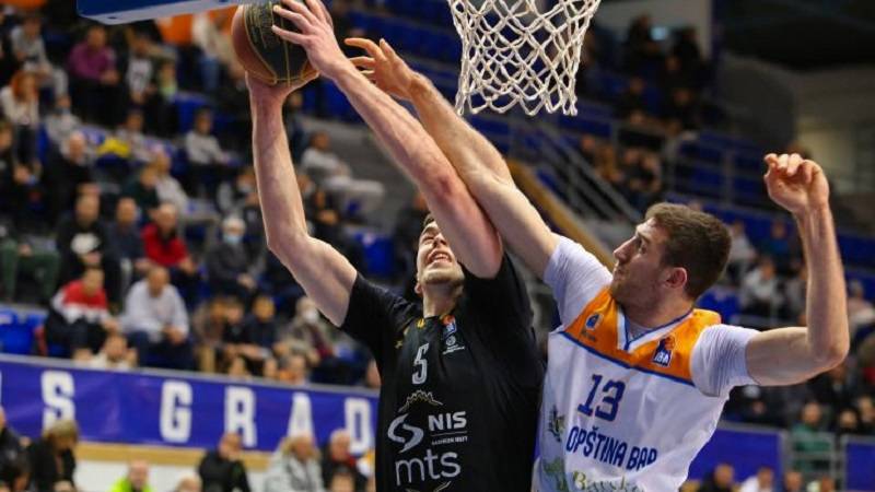 Partizan se u finišu utakmice provukao i slavio protiv Mornara