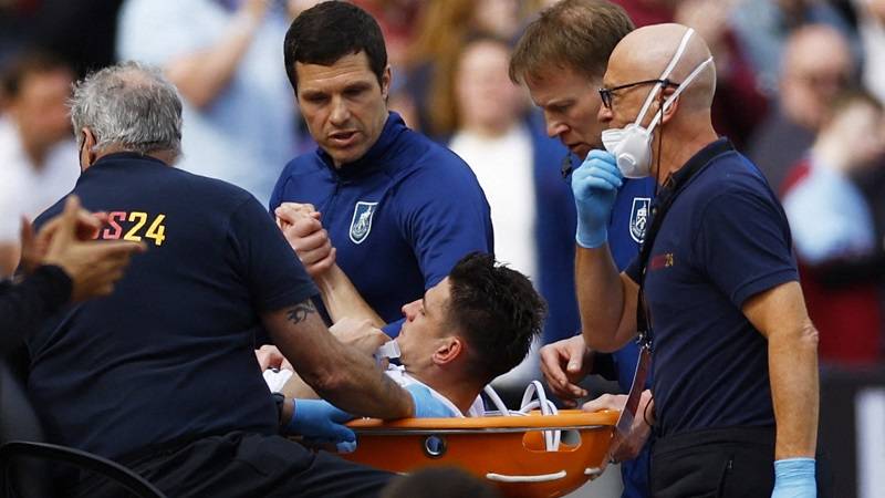 Trener Barnlija i dalje u šoku: "Naše misli su sa njim"