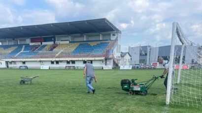 (FOTO) U Modriči se priprema teren za Borac