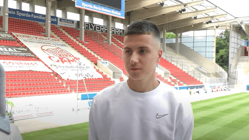 Huseinbašić potpisao za Keln