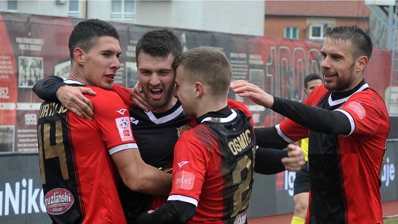 Slobodi opomena pred suspenziju: Tuzlaci dužni isplatiti bivšeg fudbalera