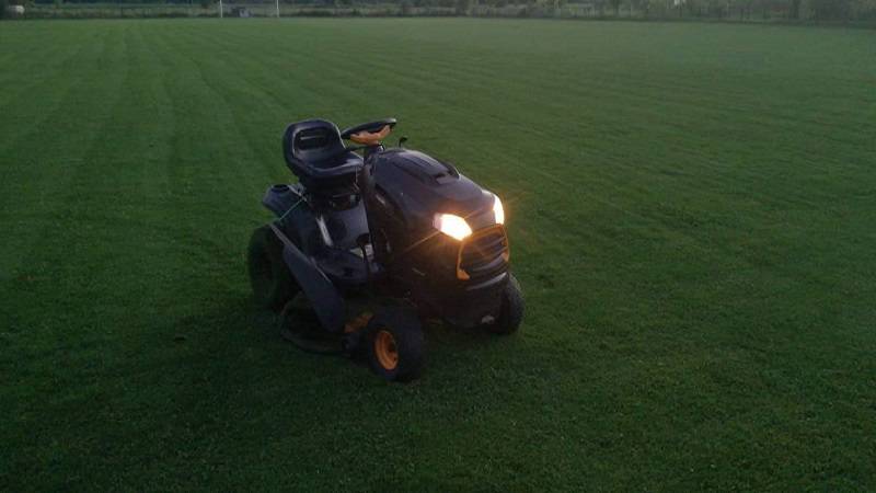 Pribava na komičan način 'pecnula' premijerligaše: "Mi smo svoj hibridni teren završili"