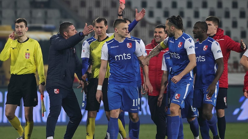 Burno na meču Superlige Srbije, sudija vikao: "Tek ću da vas j***m"