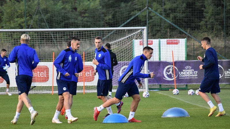 (FOTO) Reprezentativci Bosne i Hercegovine odradili trening dan nakon velike pobjede