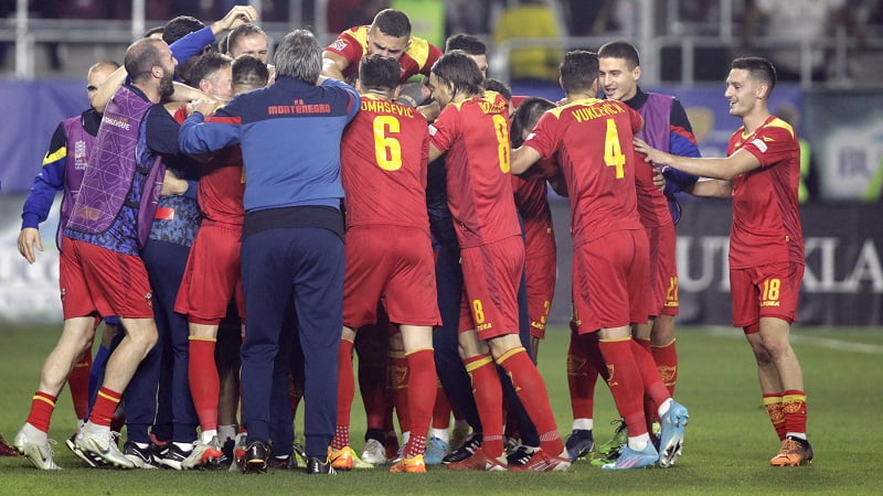 (VIDEO) Navijači Crne Gore održali govor svojim igračima: "Nemojte da vam se ikad to više desi"