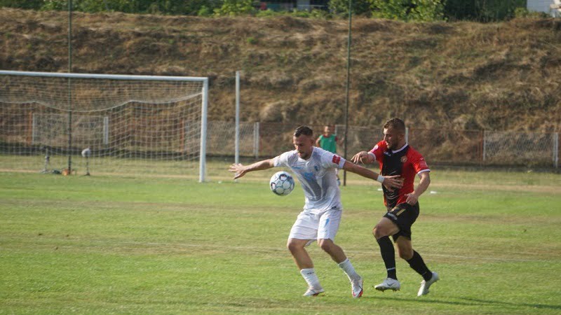 Tradicija na strani Tuzla sitija, Sloboda traži bijeg s dna