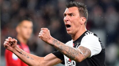 Mandžukić usmjerava Vlahovića: “Kakva je poenta dati tri gola, a na kraju izgubiti?”