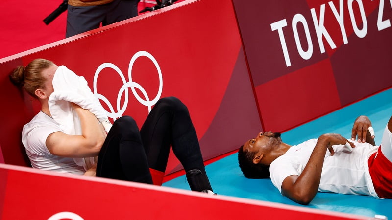 (VIDEO) Užasan pad jednog od najboljih odbojkaša svijeta na sreću prošao bez posljedica